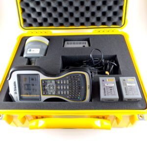 Trimble R10 with TSC3